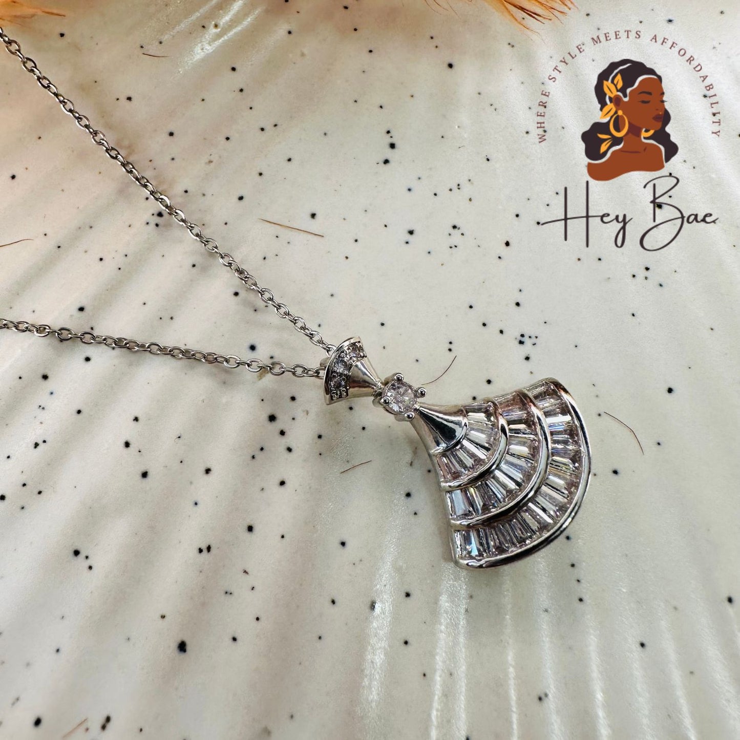 Fan Shape Pendant Necklace – Stylish Crystal Chain for Women