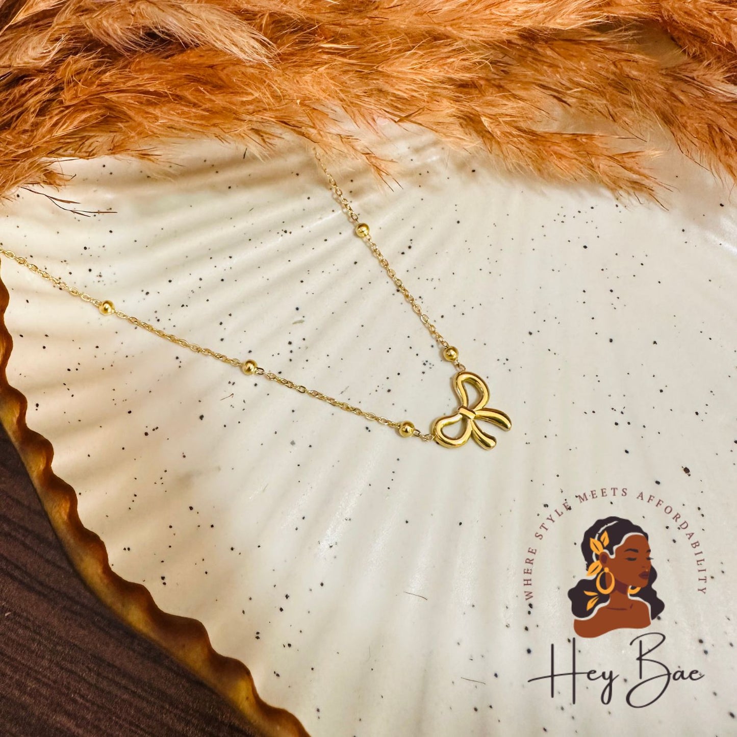 Golden Bow Pendant Necklace – Minimalist Dainty Chain for Women