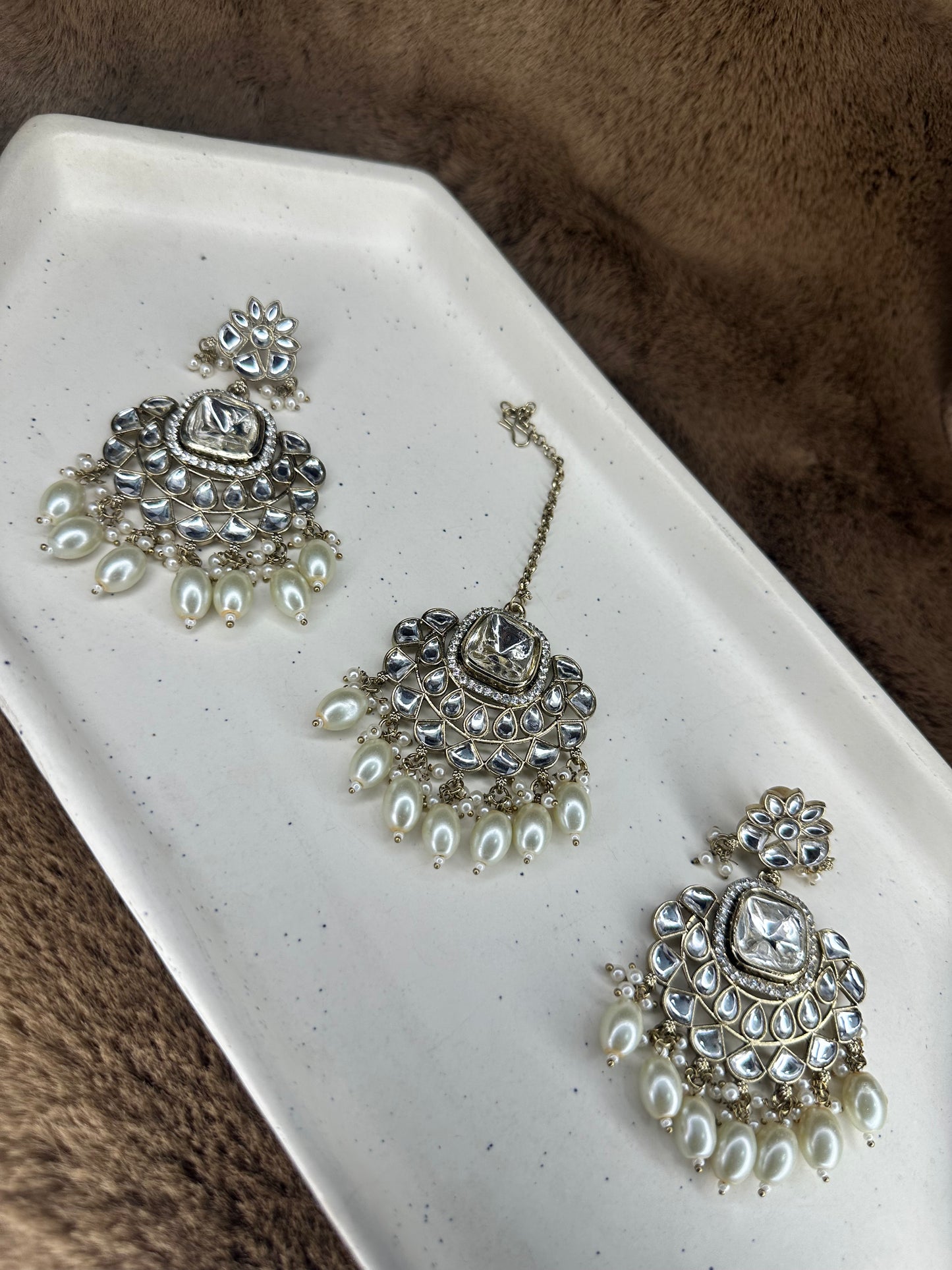 Earrings & Maang Tikka – Kundan Pearl Set