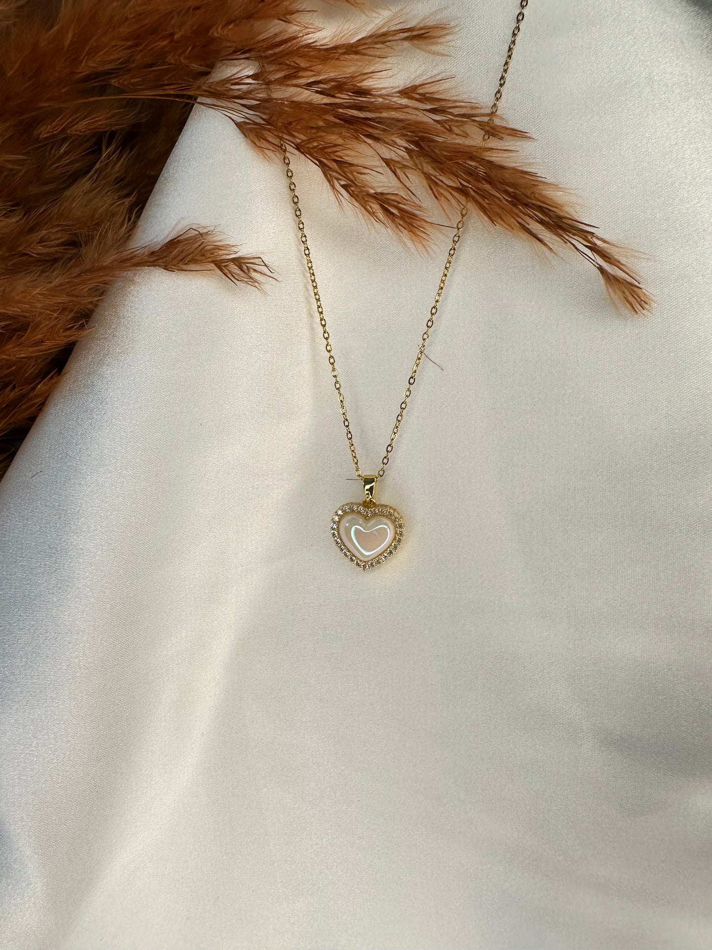 Heart Pendant Necklace – Dainty Gold Chain with Pearl Heart