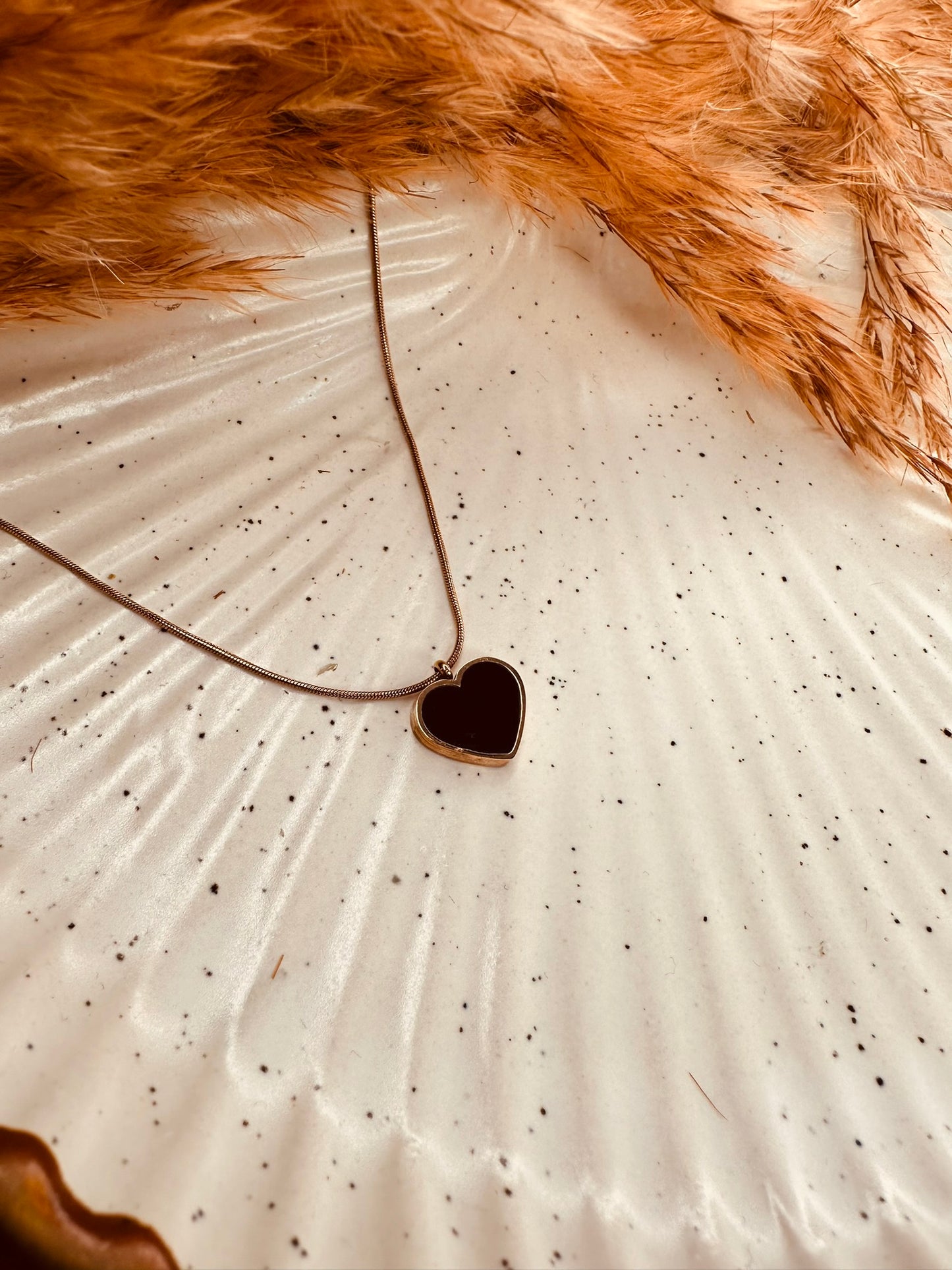 Heart Pendant Necklace – Dainty Gold Chain with Pearl Heart