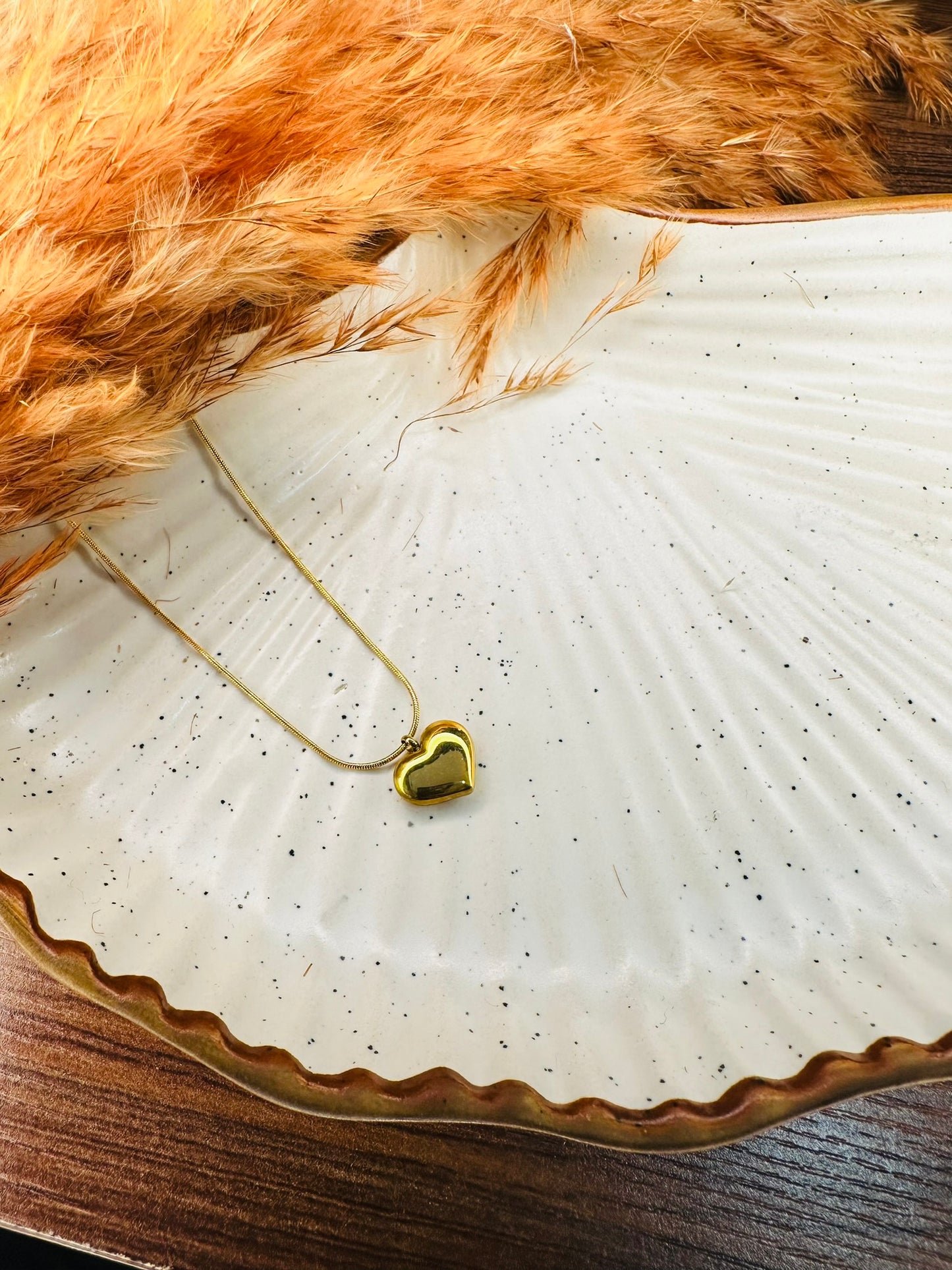 Heart Pendant Necklace – Dainty Gold Chain with Pearl Heart