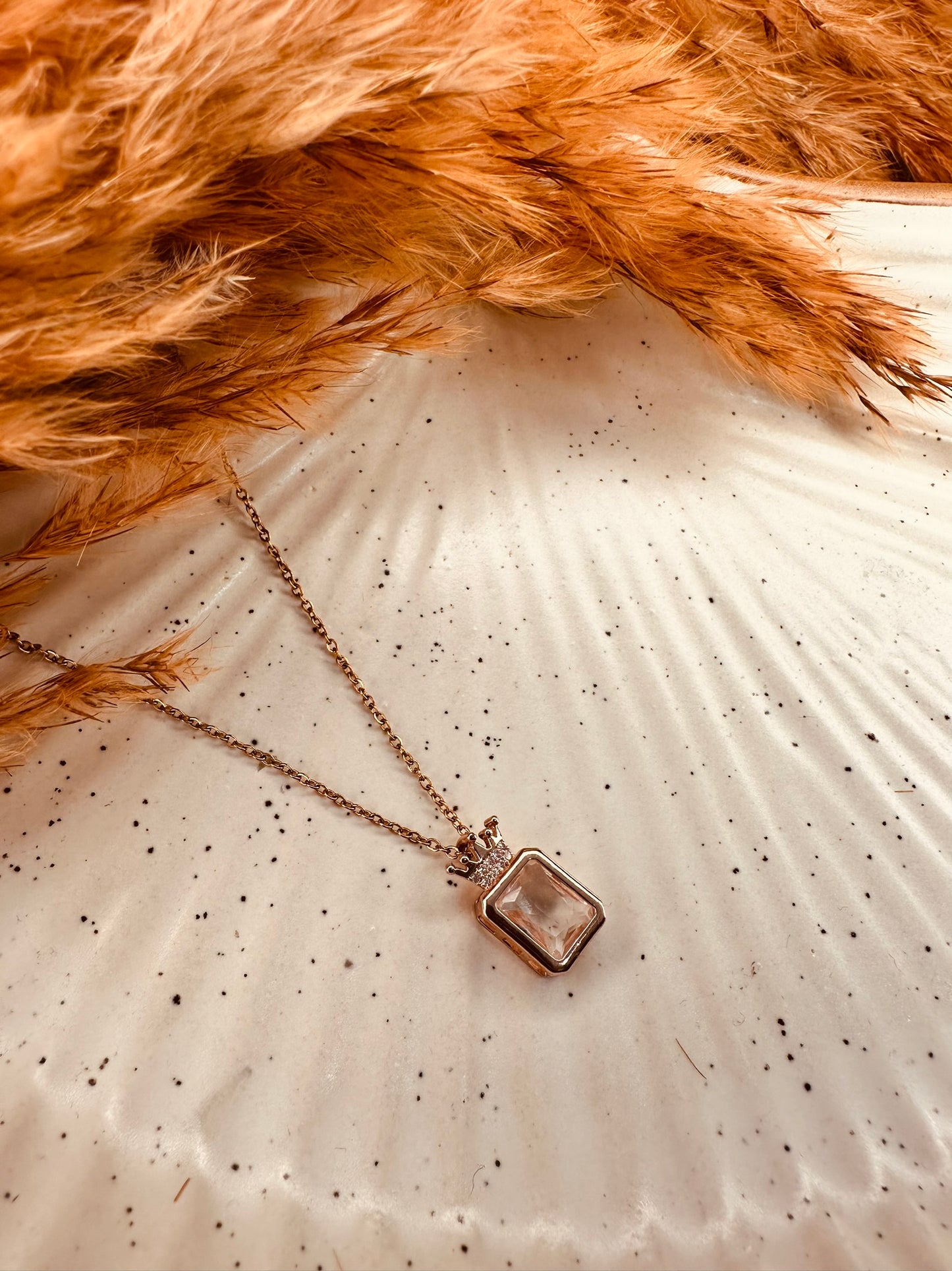 Solitaire Pendant Necklace – Rose Gold Crystal Chain for Women