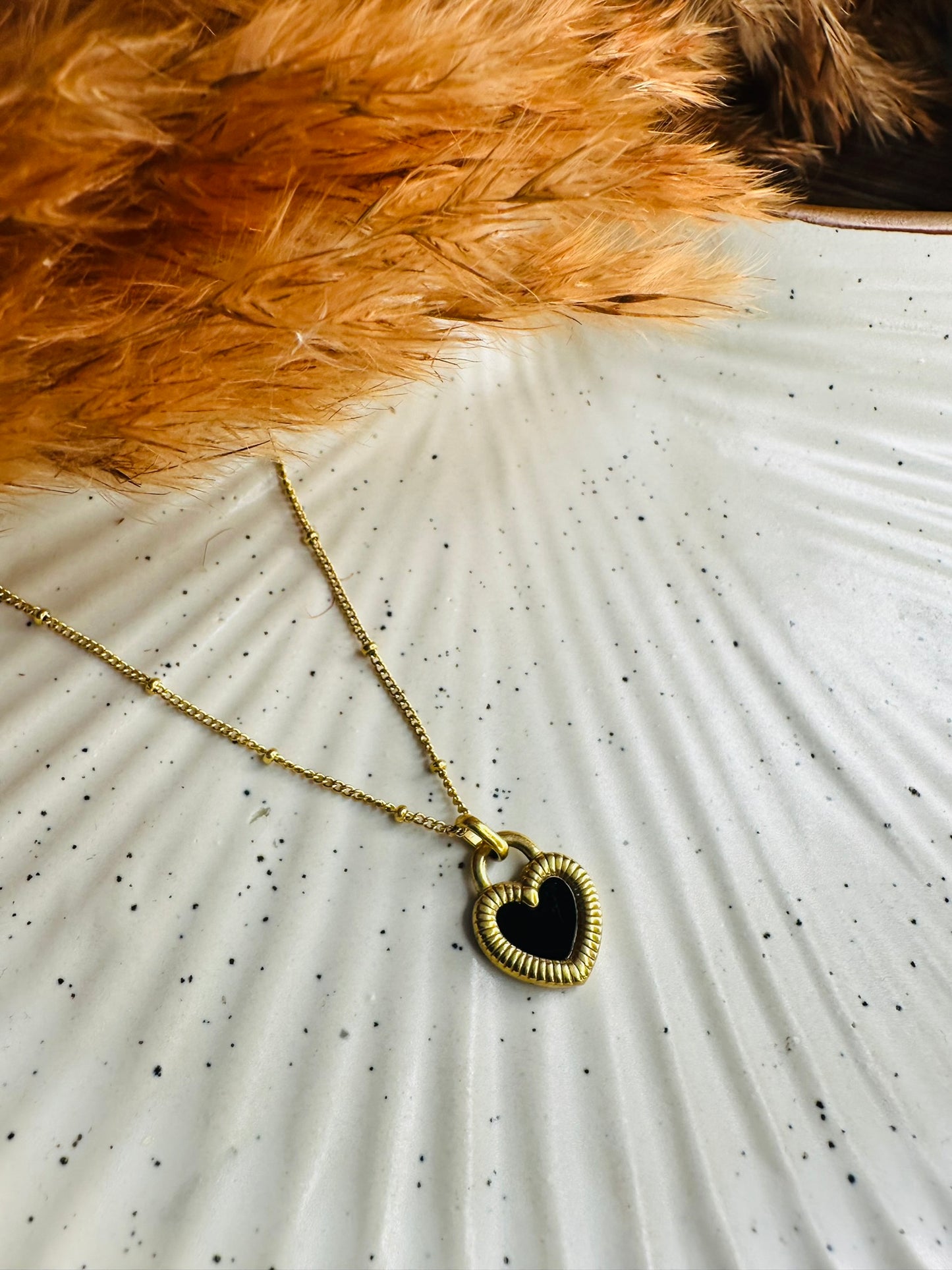 Heart Pendant Necklace – Dainty Gold Chain with Pearl Heart