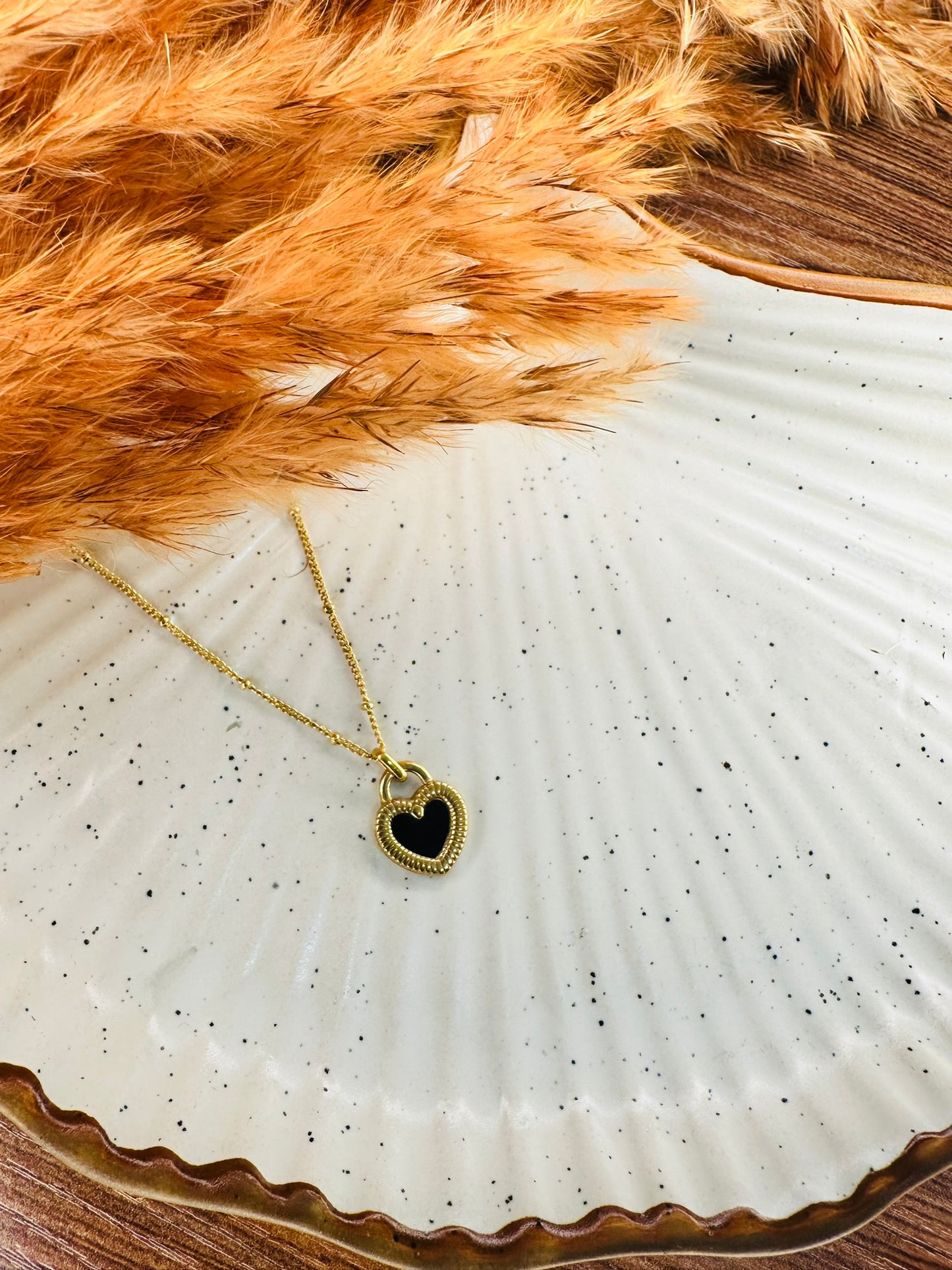Heart Pendant Necklace – Dainty Gold Chain with Pearl Heart