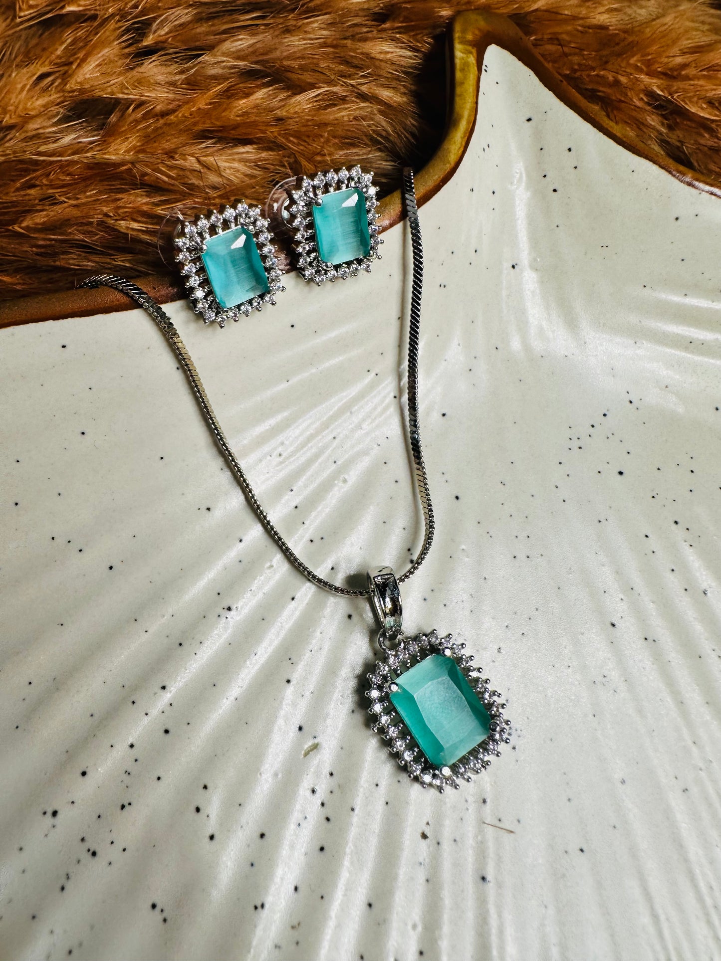 Aqua Green Stone Necklace & Earrings Set – Crystal Silver Jewelry