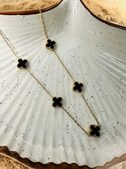Black Clover Chain Necklace – Minimal Layered Clover Pendant for Women