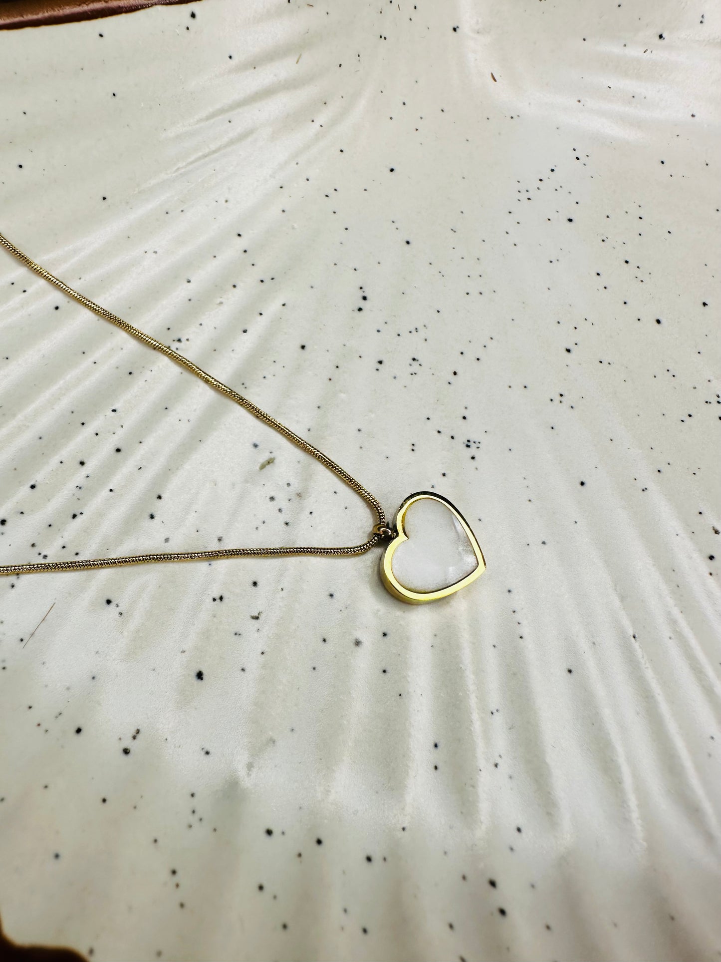 White Heart Pendant Necklace – Dainty Gold Love Chain for Women