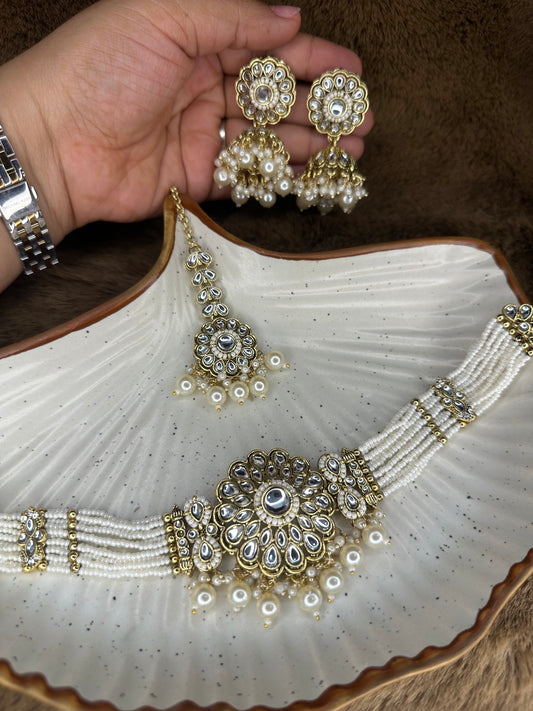 Hey Bae White Kundan Pearl Choker Set
