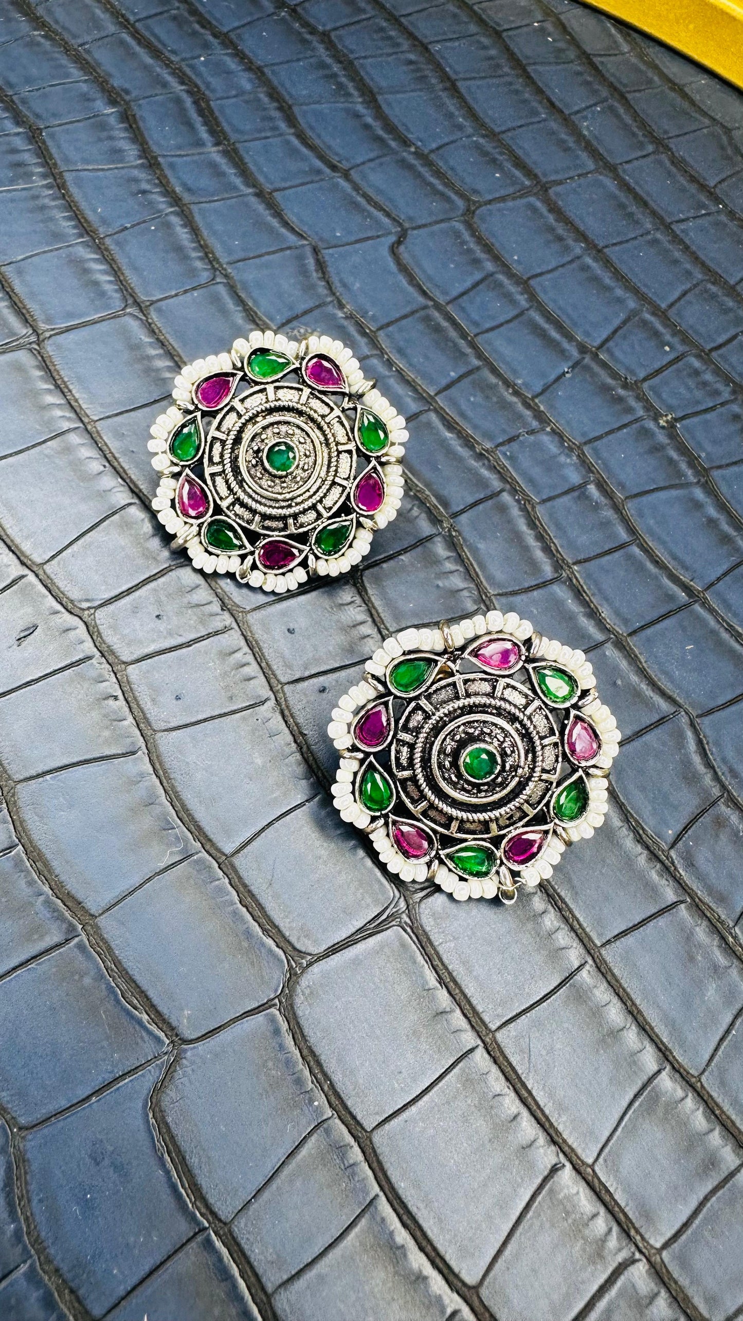 Rangreza Oxidised Studs