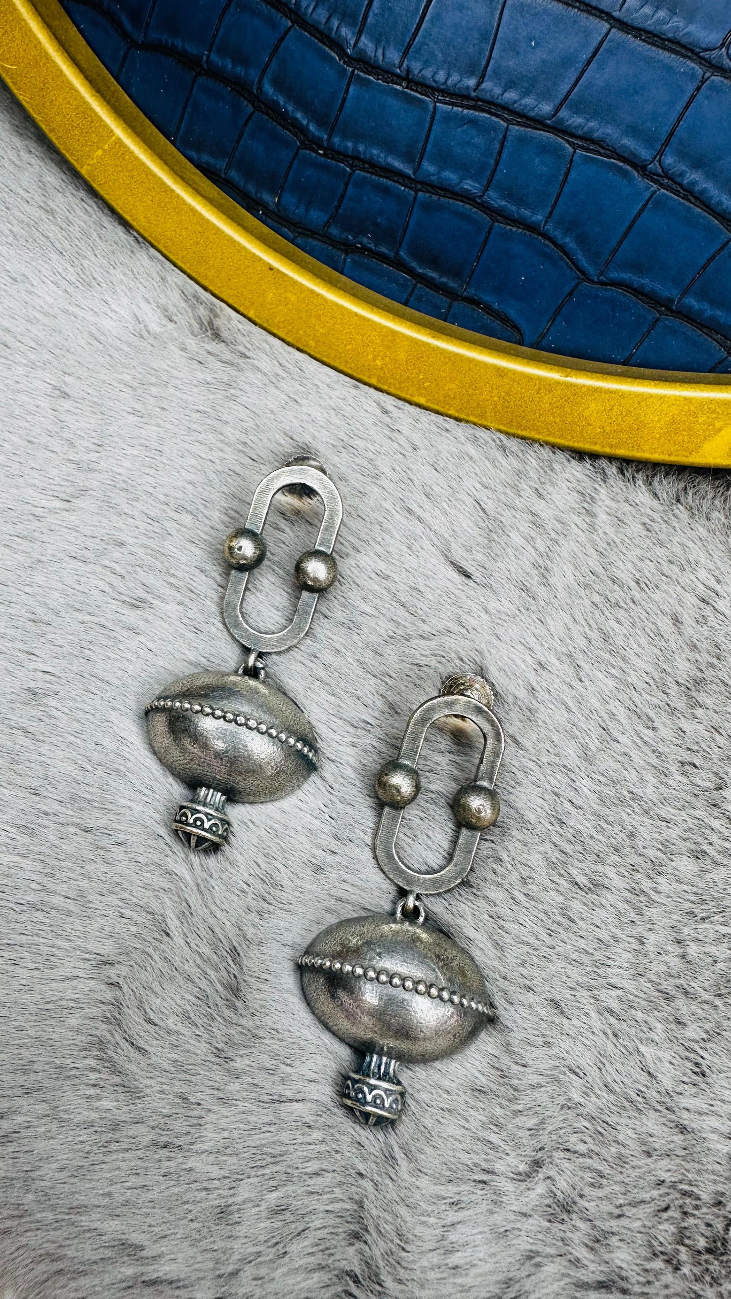 Noorva Dome Earrings