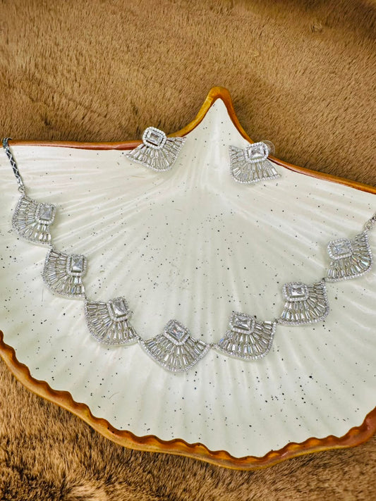 Regal Radiance Necklace Set