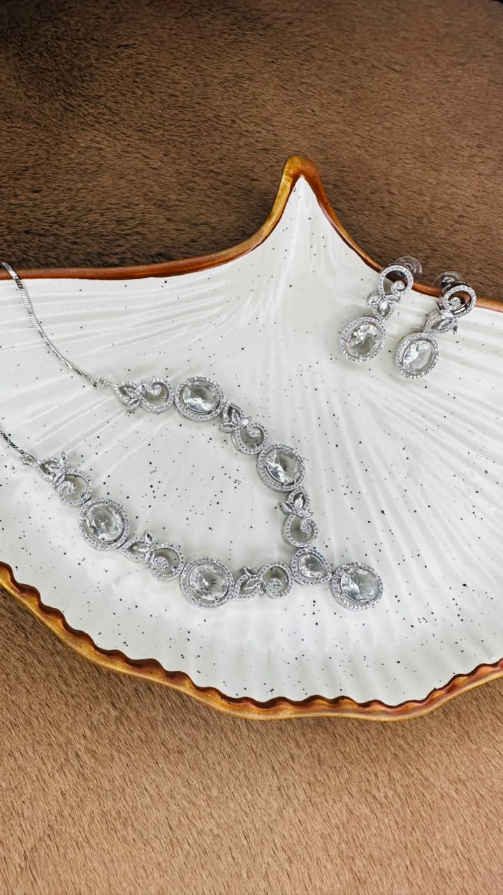 Eternal Circle Necklace Set