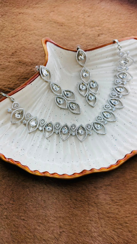 Teardrop Royale Crystal Necklace Set