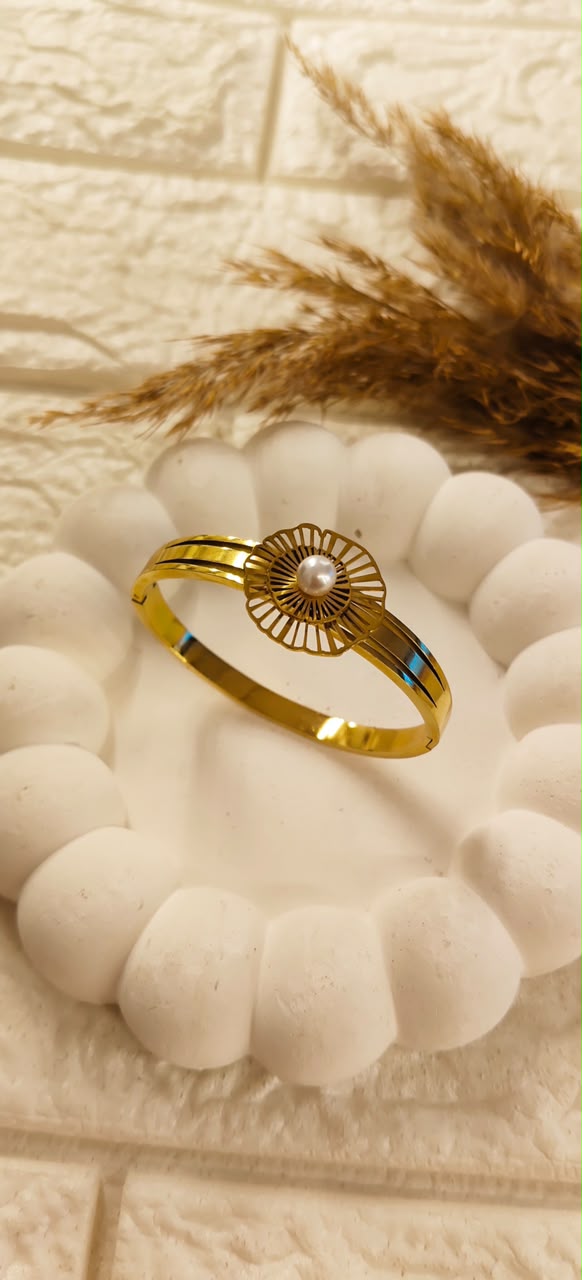 Aurelia Pearl Bloom Bangle Bracelet