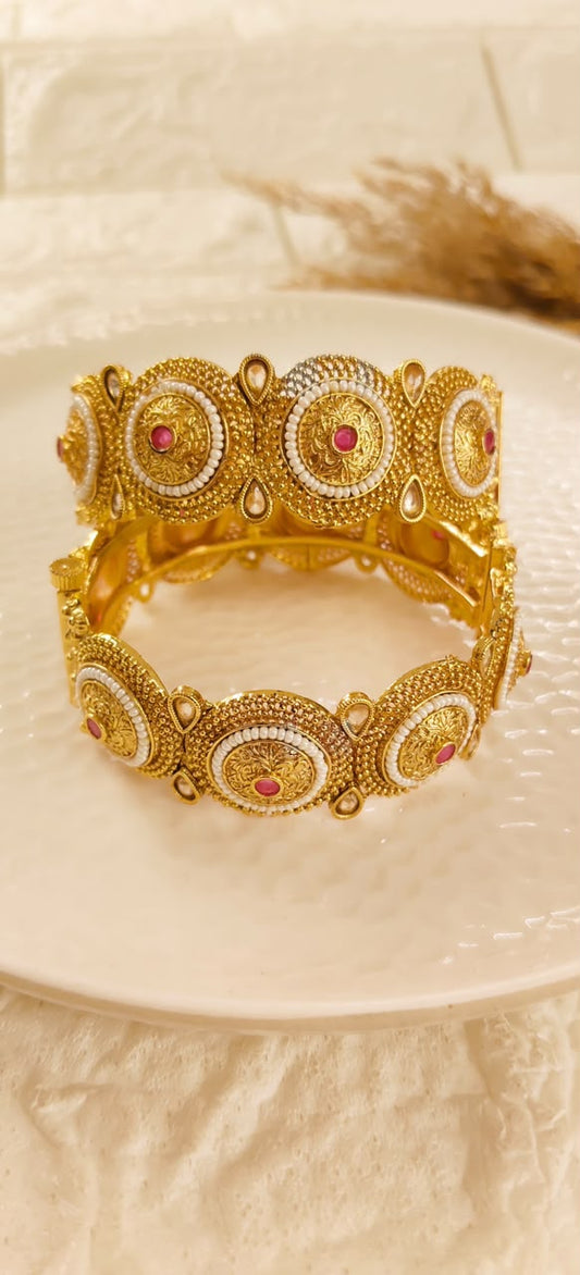 Noorika Royal Temple Bangles
