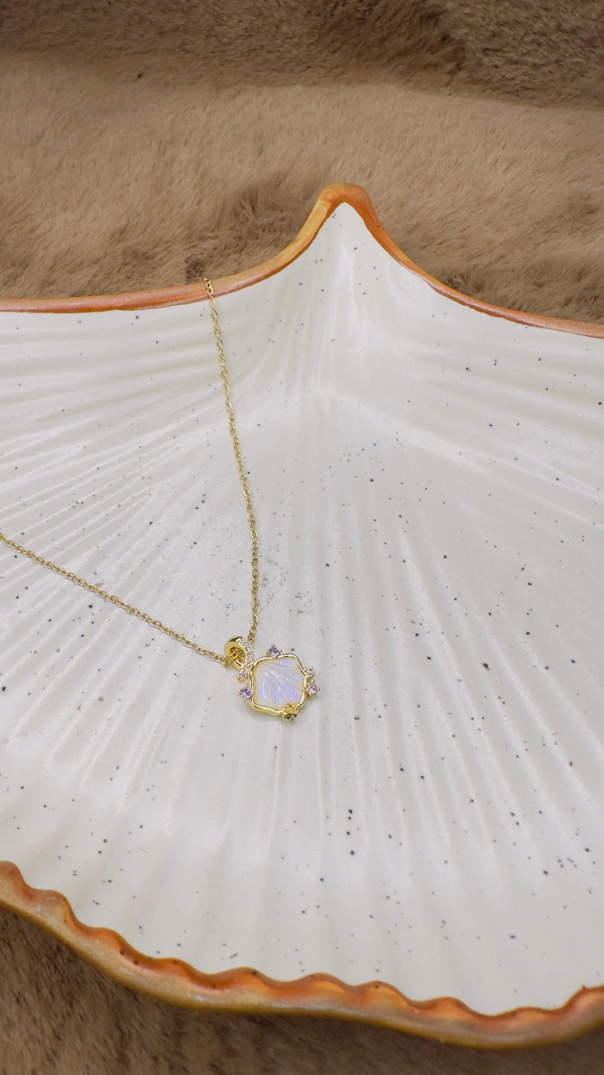 Aurora Petal Glow Pendant