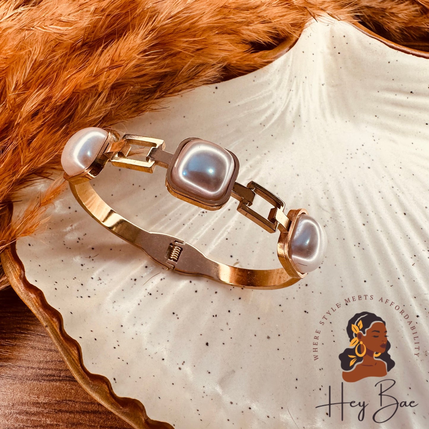 Side view of HeyBae Anti-Tarnish Gold Pearl Bracelet Kada