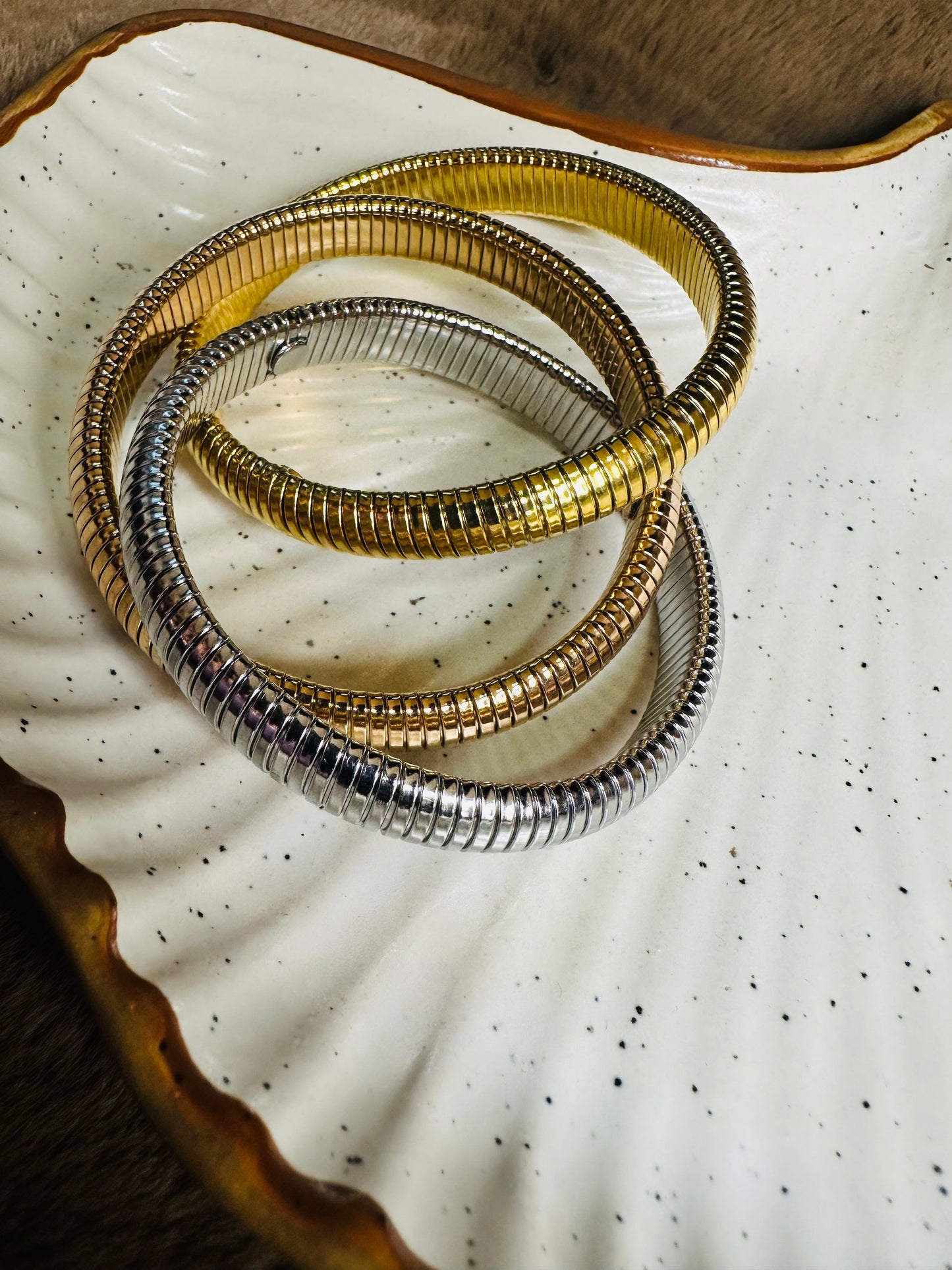 Chunky Spiral Stretchable Gold Bracelet for Women – HeyBae Jewelry