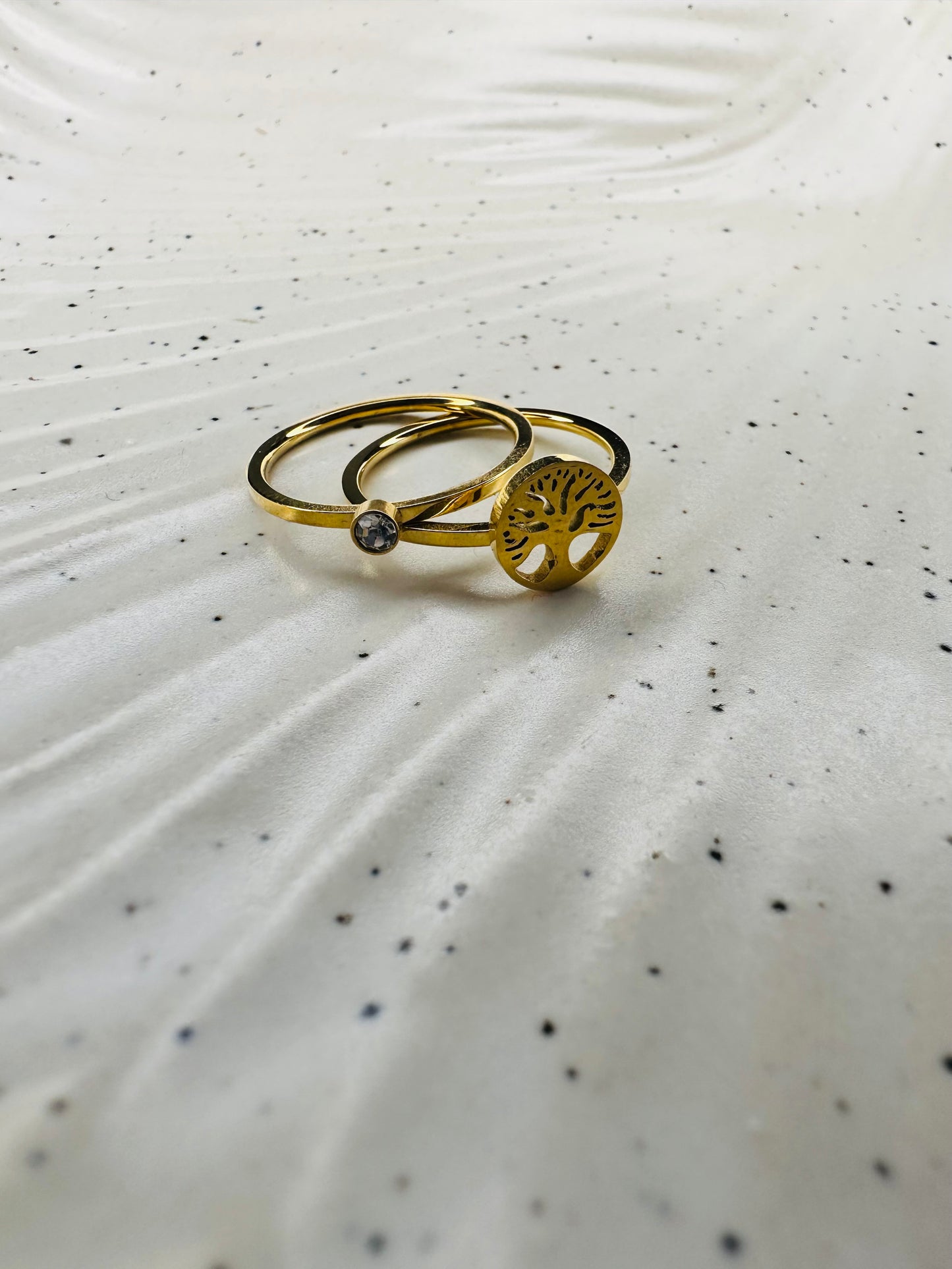 HeyBae Clover and Solitaire Dual Ring Combo – Gold Anti-Tarnish Stainless Steel
