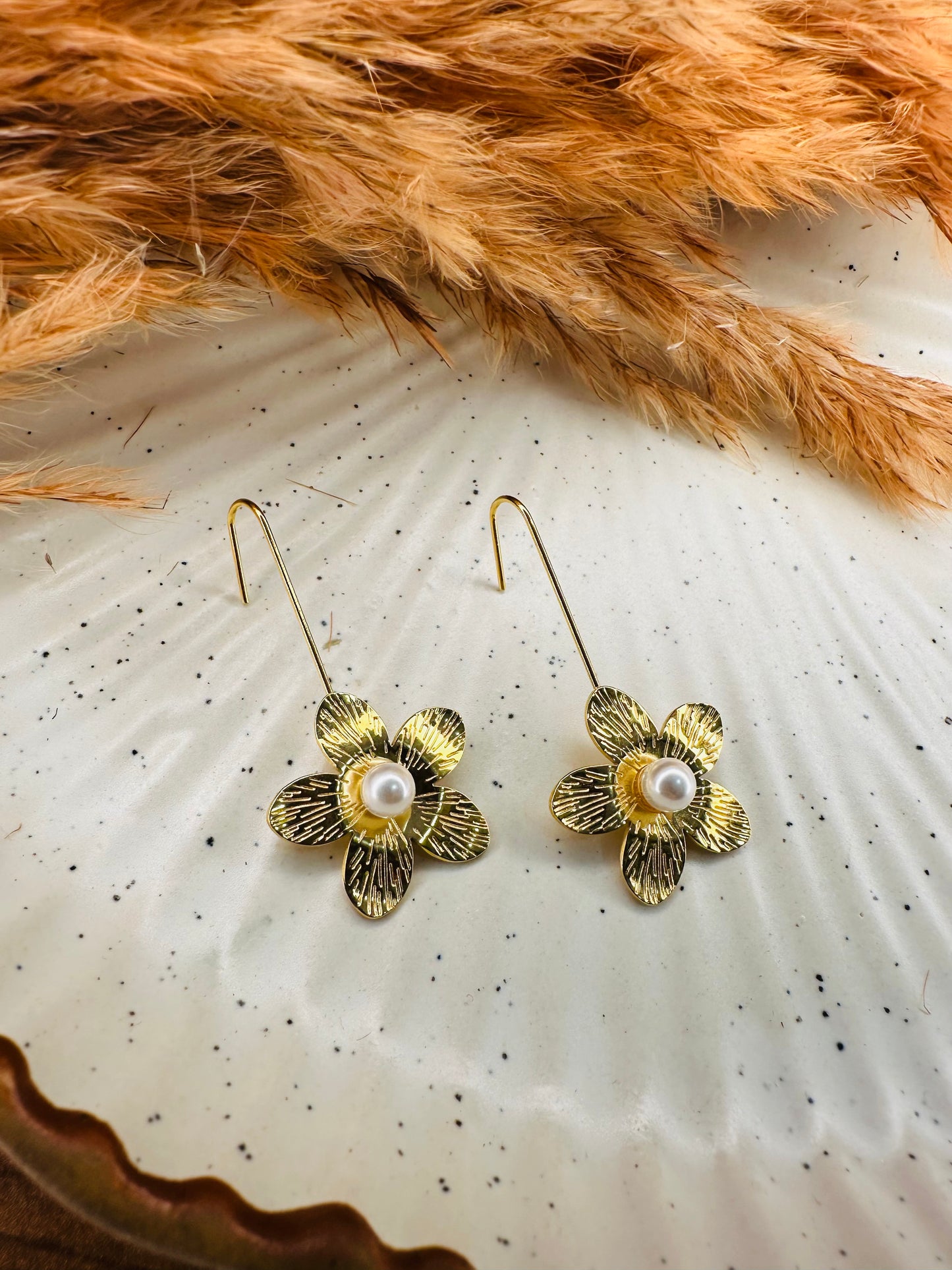Model Wearing HeyBae Sleek Gold-Plated Teardrop Flower Earrings