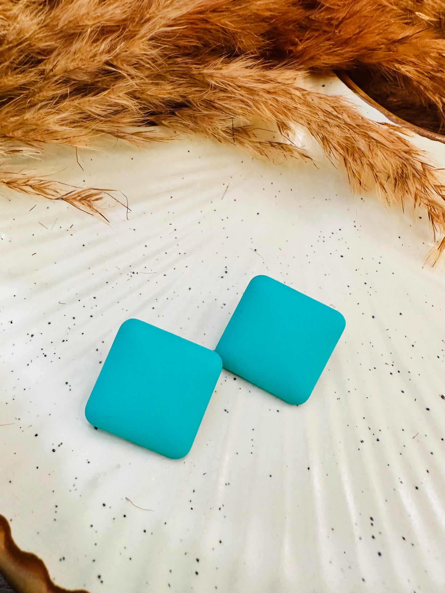 HeyBae Quirky Square Earrings Styled with Ethnic Saree Look