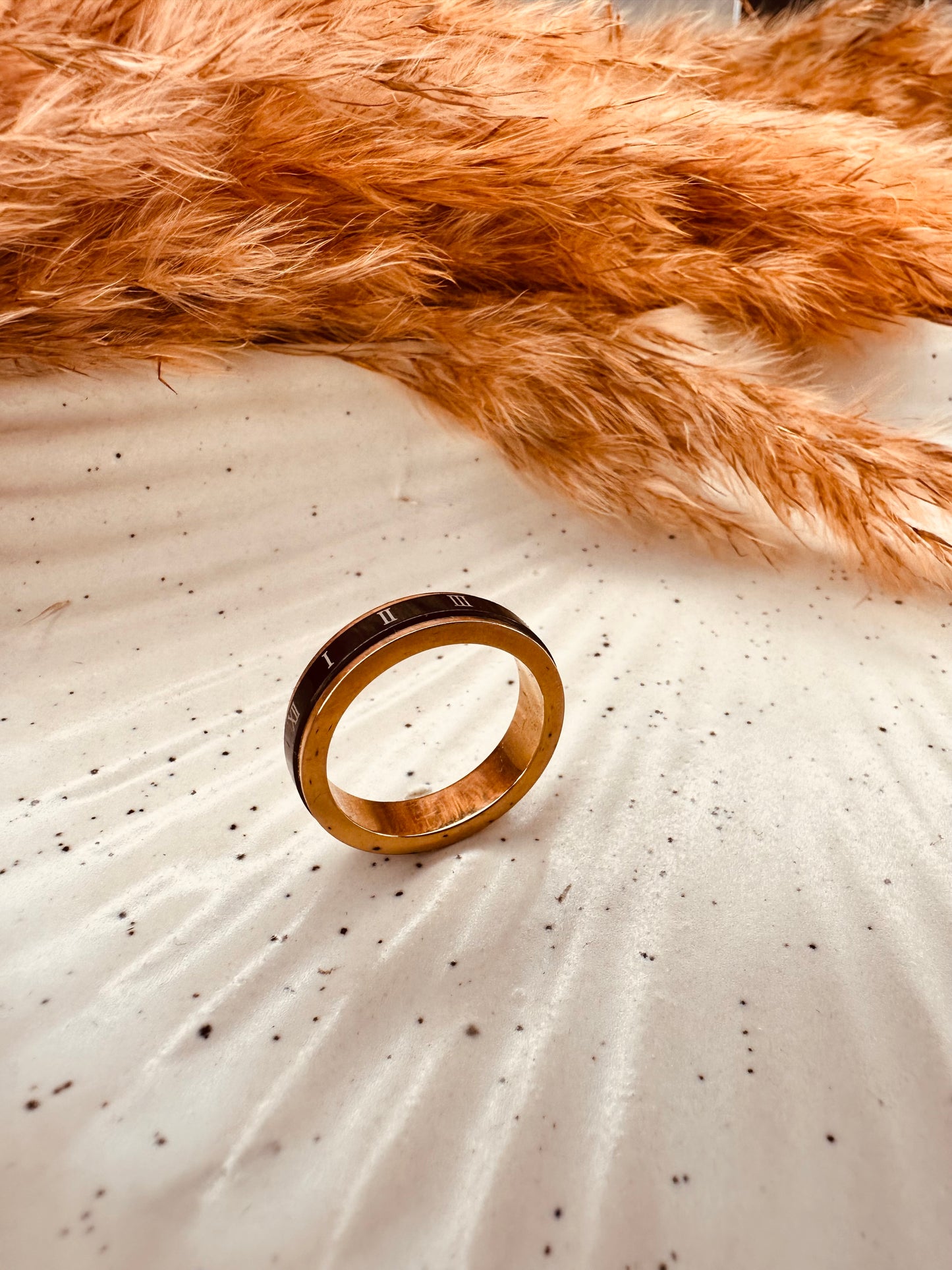 Stylish HeyBae Unisex Rose Gold & Black Couple Band Ring