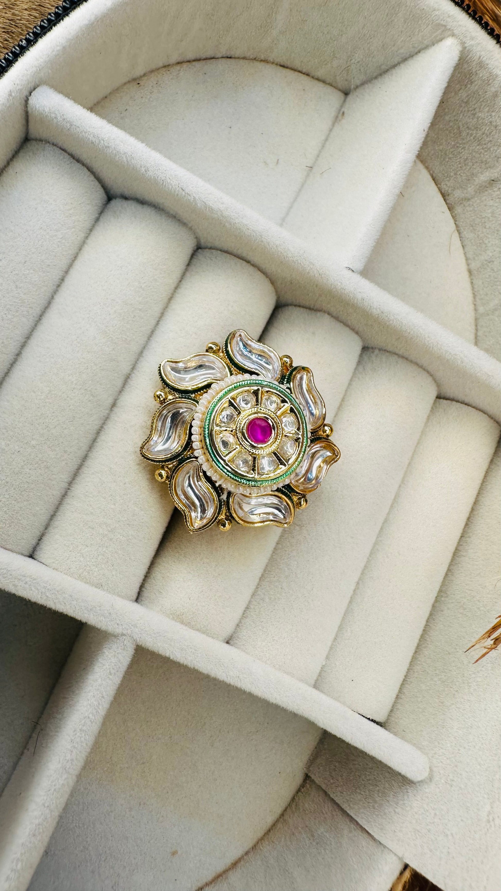 3D sculpted petal kundan ring India