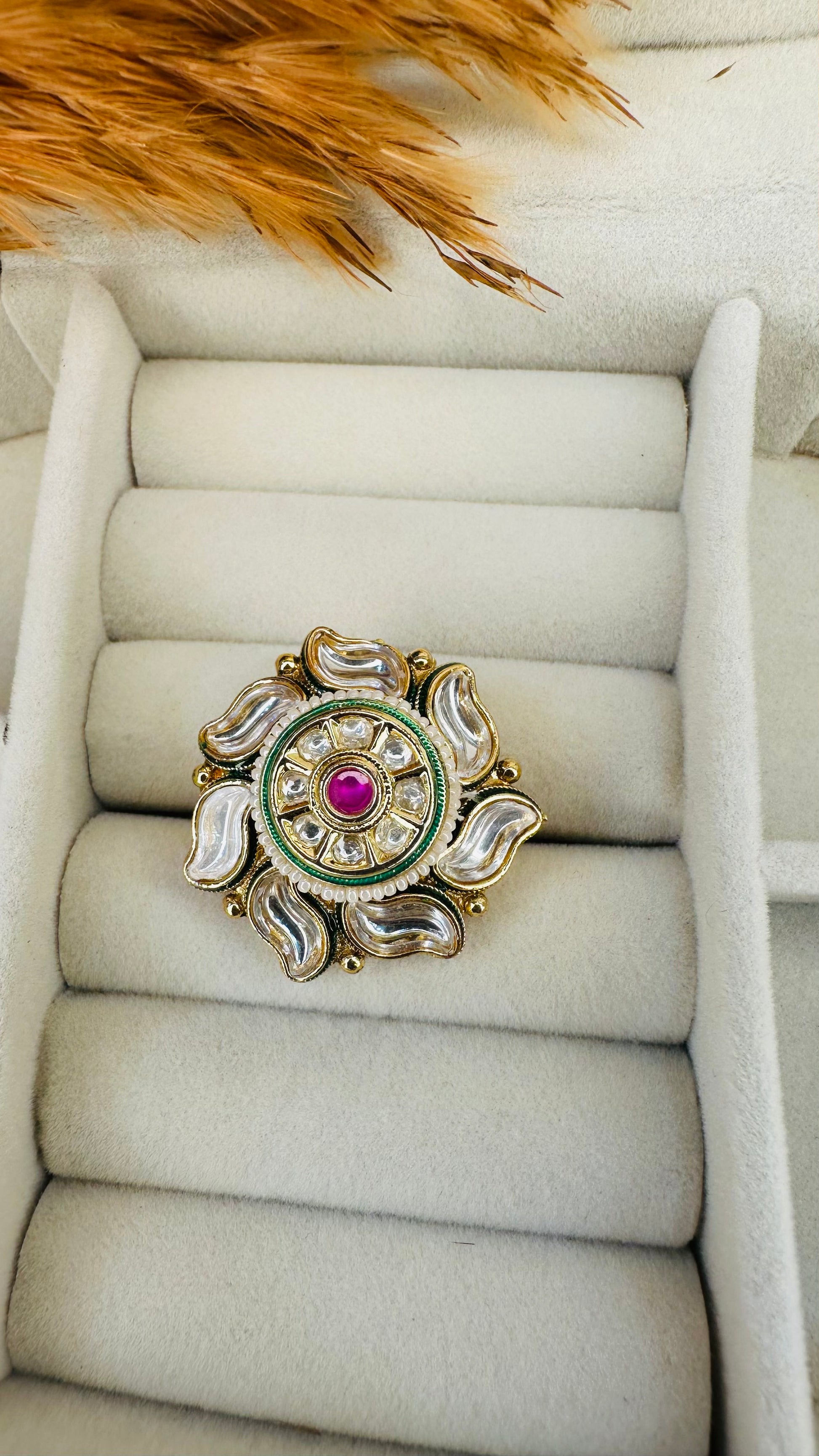 Pink centre gold floral kundan ring