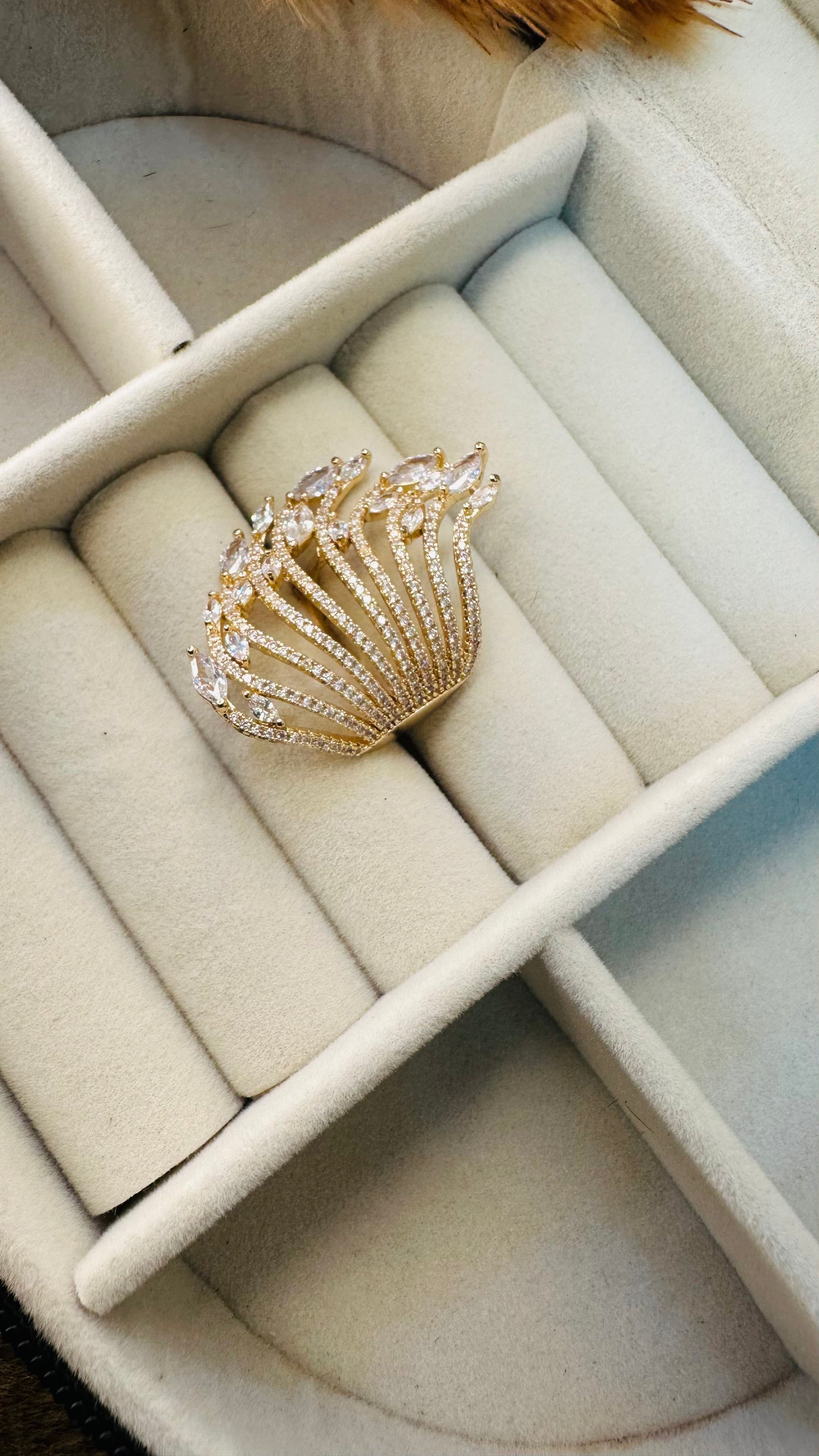 Sculptural gold fan bridal ring