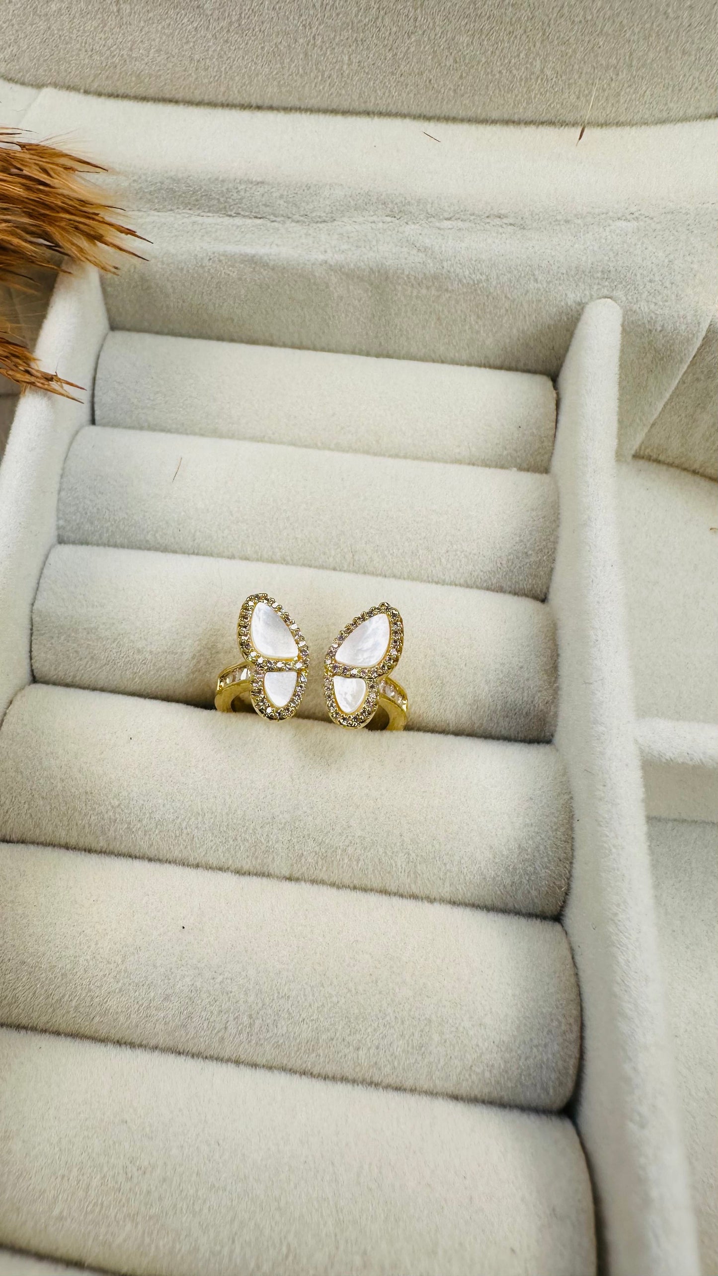 Adjustable kundan butterfly finger ring
