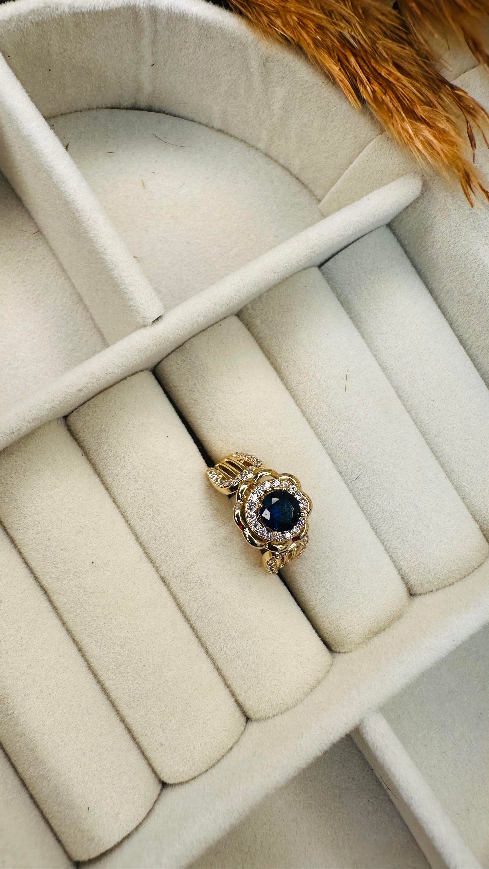 Sapphire party ring with pavé stones gold plated