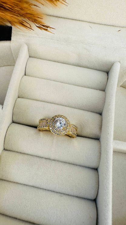 Halo big stone gold cz ring