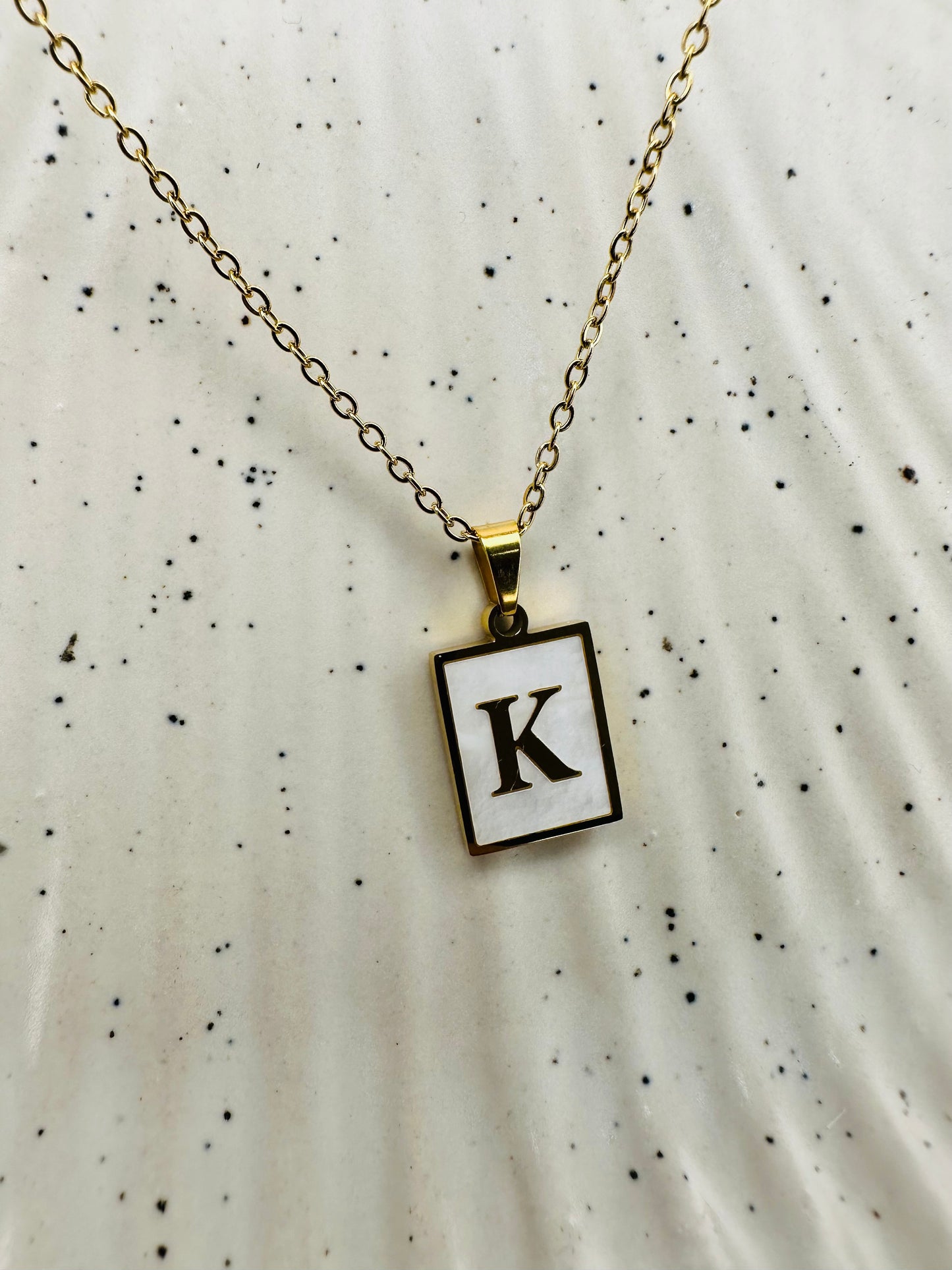 HeyBae Alphabet Pendant Necklace - Gold Stainless Steel Gold Initial Letter Customised Chain Pendent, A to W