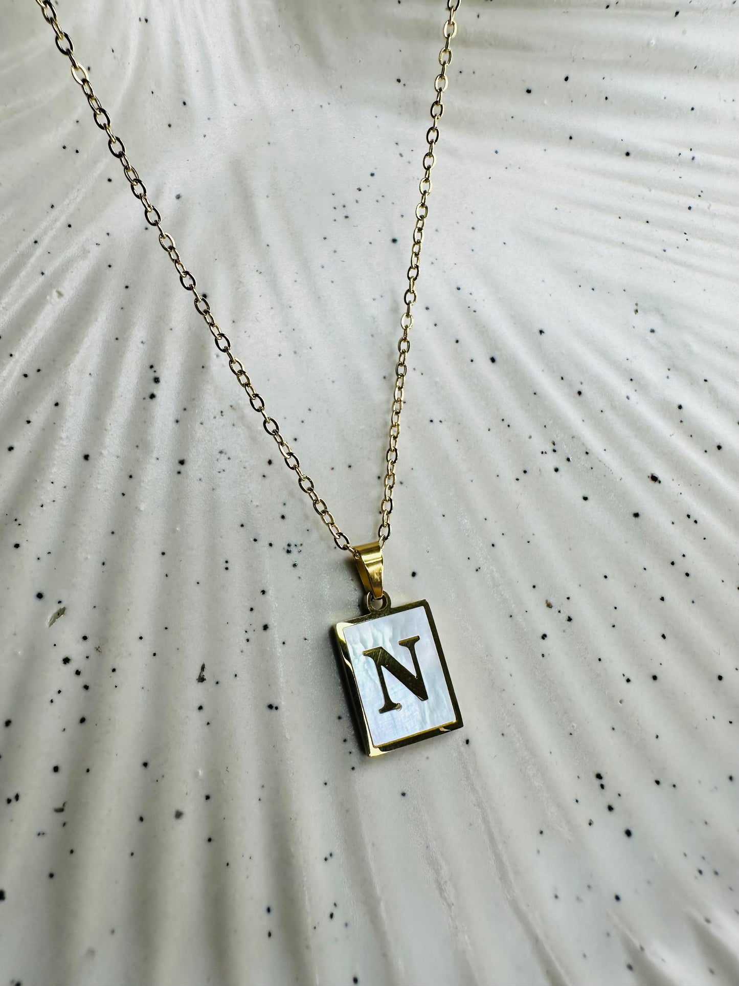 HeyBae Alphabet Pendant Necklace - Gold Stainless Steel Gold Initial Letter Customised Chain Pendent, A to W