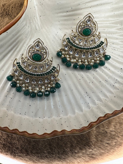 HeyBae Pearl and Green Bead Ethnic Kundan Earrings - Pearl and Green Beads, Lightweight