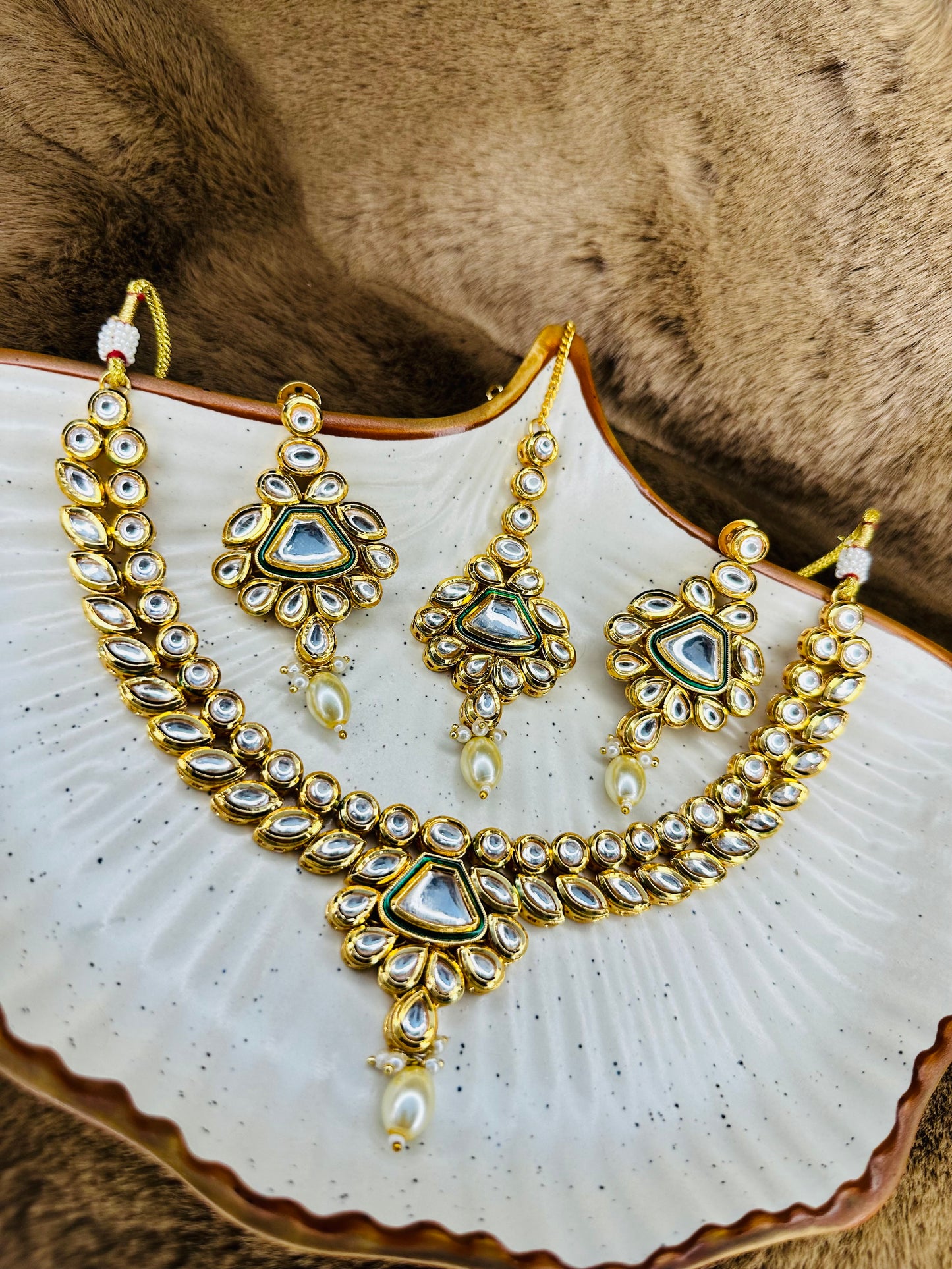 HeyBae Gold-Plated Kundan Necklace Set – Ethnic Jewellery for Women