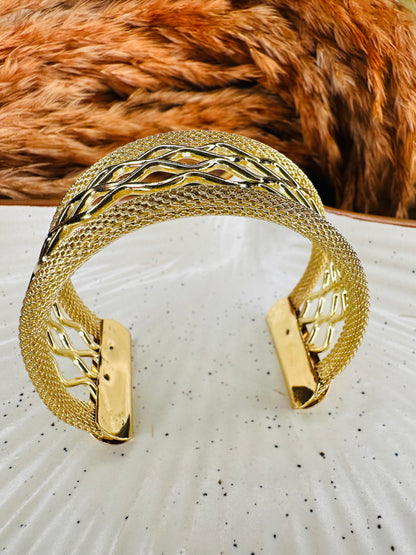 HeyBae Gold Cuff Bracelet Set