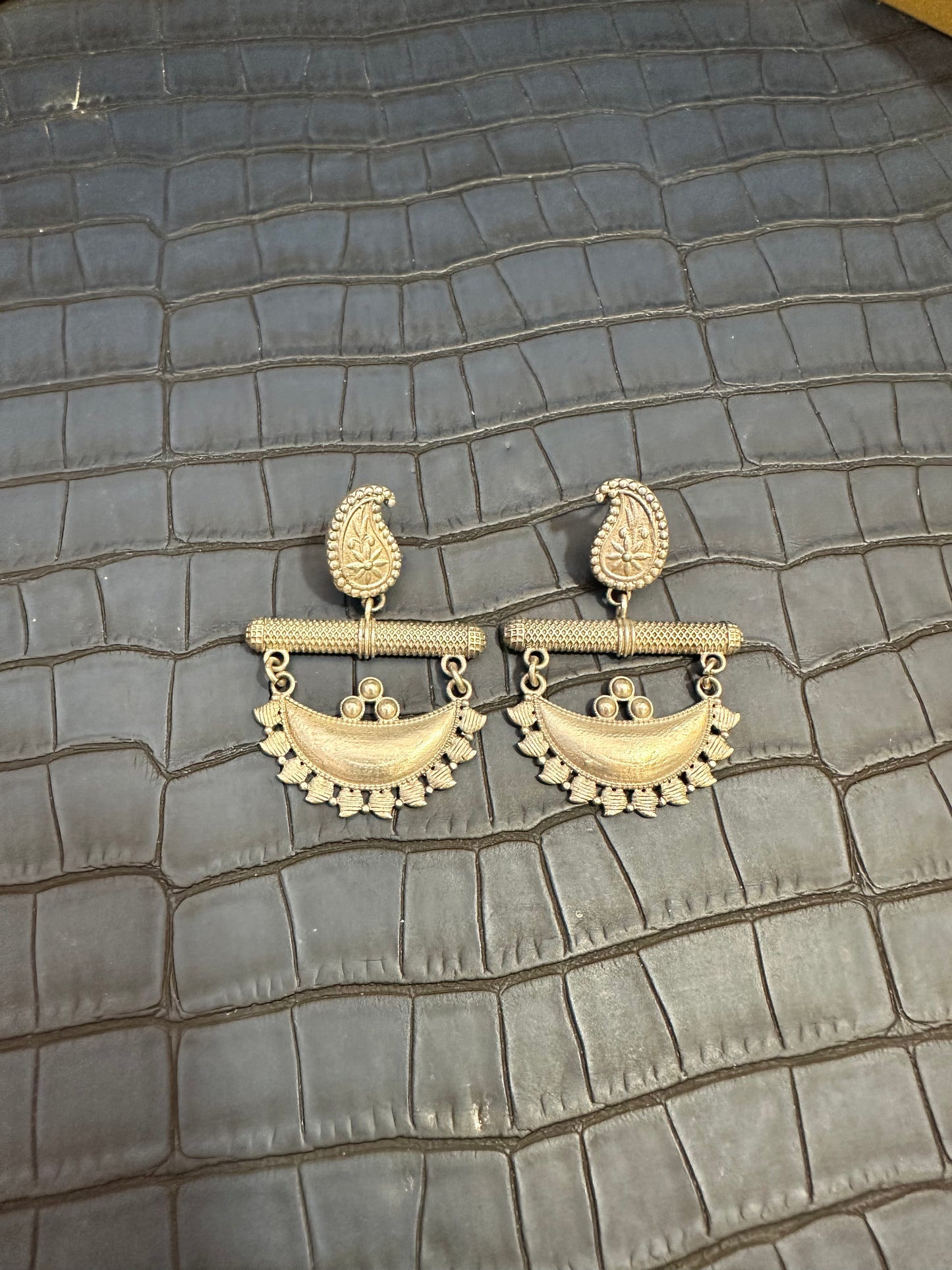 HeyBae Oxidised Kundan Earrings - Handcrafted Brass Indian Jewelry