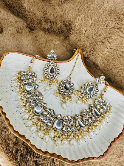 HeyBae Ethnic White Kundan & Pearl Necklace Set with Earrings