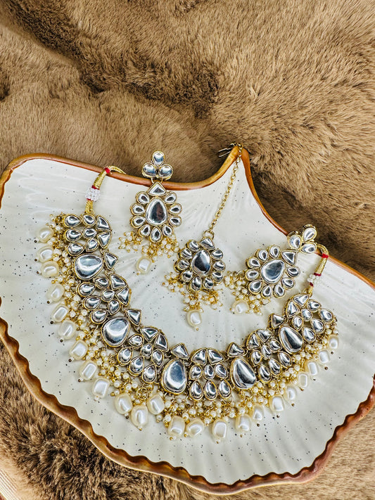 HeyBae Ethnic White Kundan & Pearl Necklace Set with Earrings