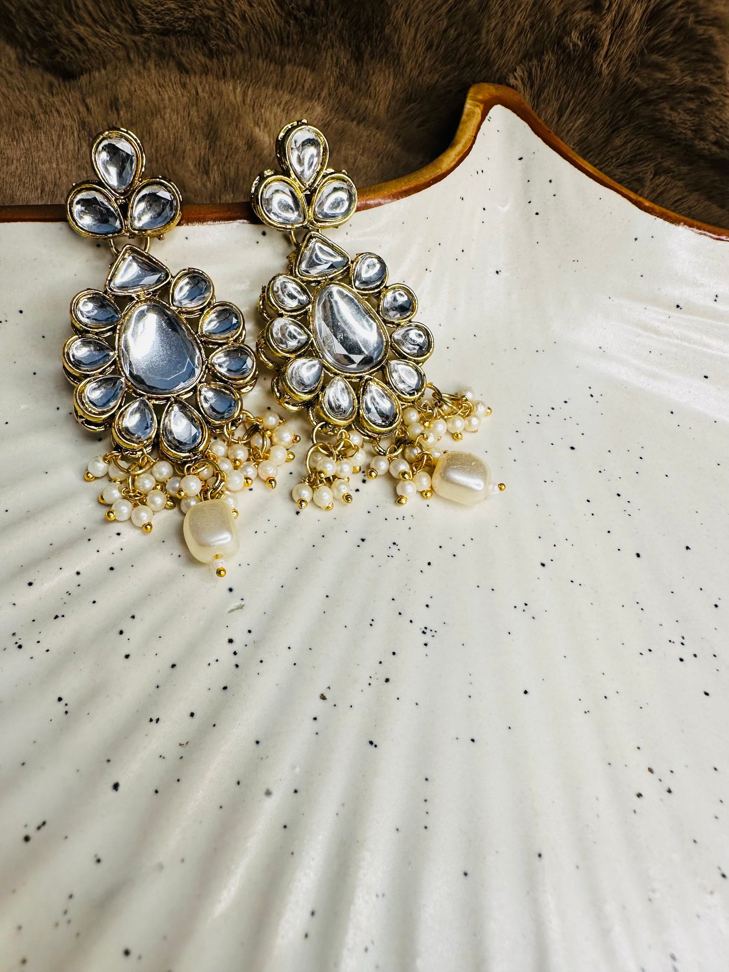 HeyBae Ethnic White Kundan & Pearl Necklace Set with Earrings