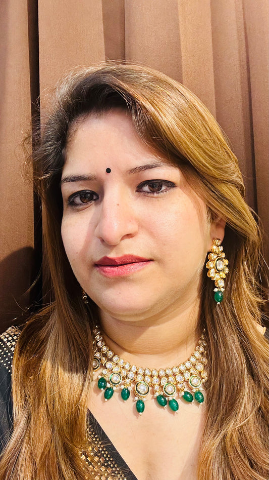 Emerald Green Kundan Choker Set – on model – Hey Bae
