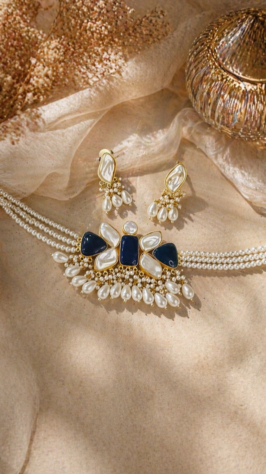 Hey Bae Midnight Pearl Choker Set