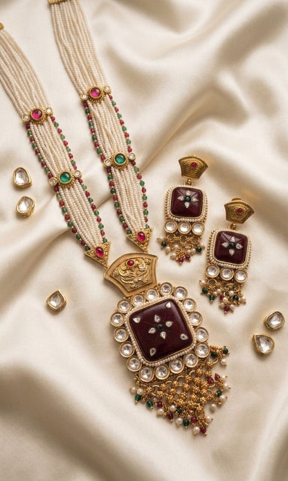 Hey Bae Rajsi Pearl Kundan Pendant Set