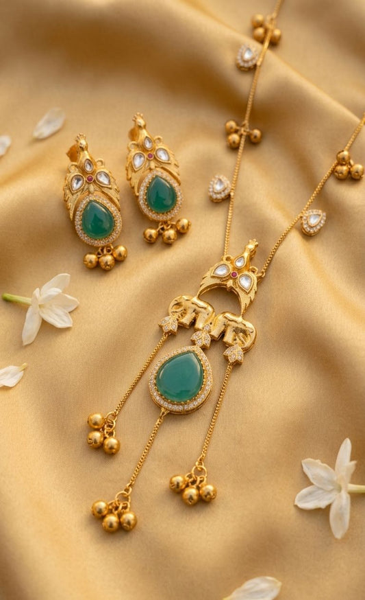 Hey Bae Gaja Emerald Pendant Necklace Set