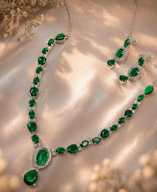 Emerald Noor Necklace Set