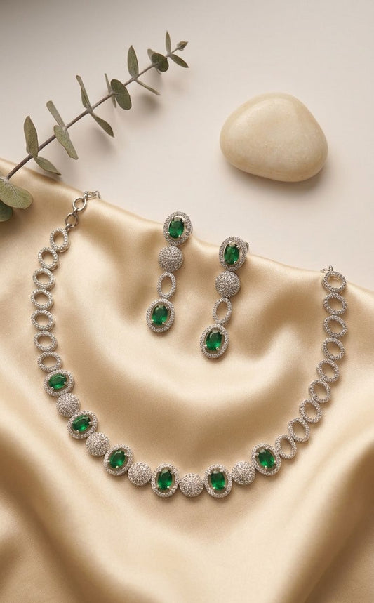 Noor Bloom Necklace Set.