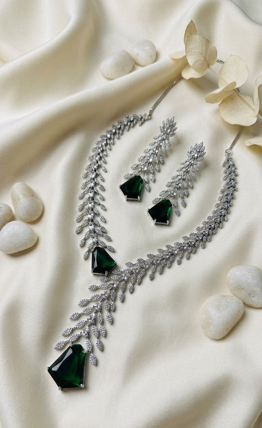 Noor Vine Emerald Set