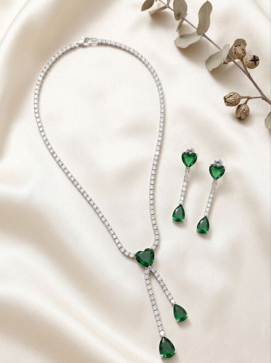 Noor Heart Emerald Set
